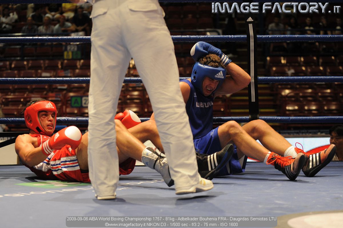 2009-09-06 AIBA World Boxing Championship 1757 - 81kg - Adbelkader Bouhenia FRA - Daugirdas Semiotas LTU